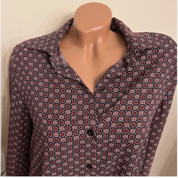 Chelsea & Theodore. Size Small Black red white Tunic. Long Sleeve. Poly. B103 - Picture 2 of 5